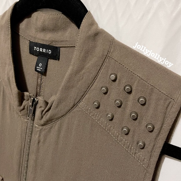 Torrid Studded Military Vest 0X - Picture 3 of 10